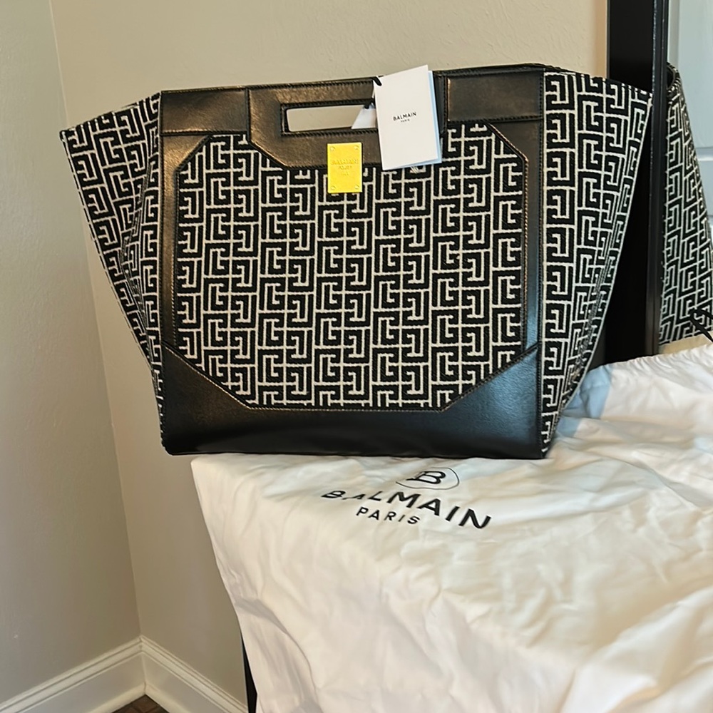 Sale New authentic Balmain large tote